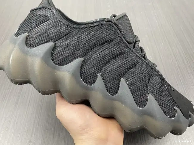hype 400 YEEZY ADIDAS H68032 0525